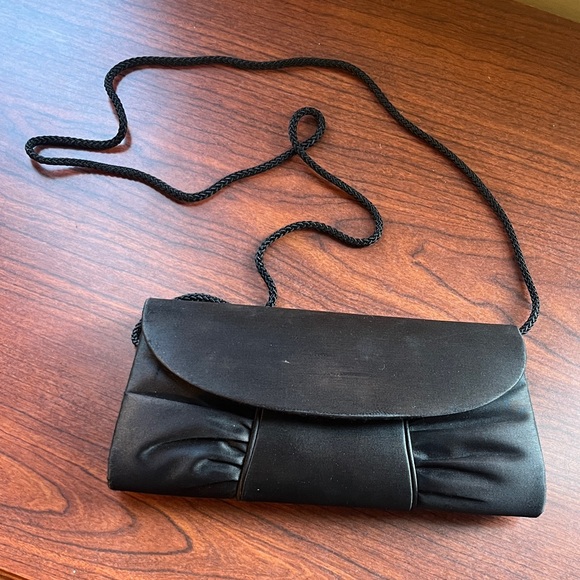 Elegant Black Clutch - Picture 1 of 5